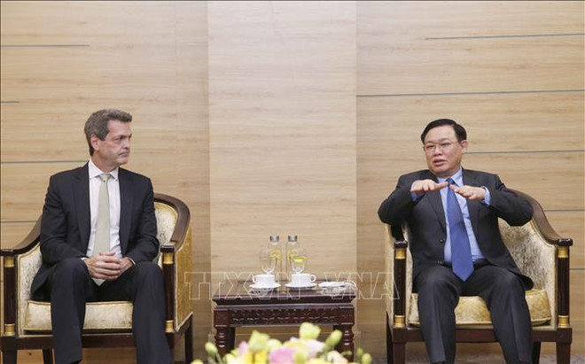 Le président de l'Assemblée nationale reçoit le directeur de la BAD au Vietnam ảnh 1 Le président de l'Assemblée nationale reçoit le directeur de la BAD au Vietnam ảnh 1