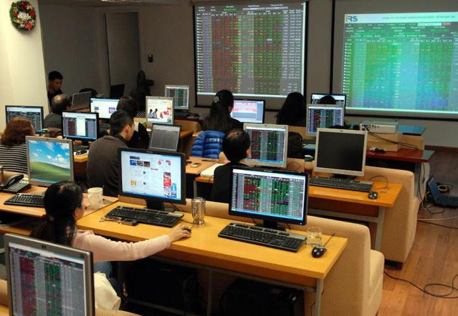 Les investisseurs hésitent à être invités à négocier sur les bourses internationales ảnh 1 Les investisseurs hésitent à être invités à négocier sur les bourses internationales ảnh 1