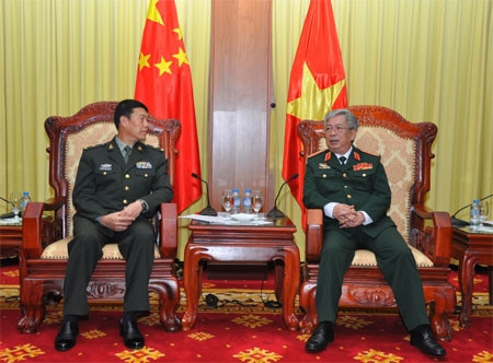 Le général Nguyen Chi Vinh reçoit une délégation militaire chinoise ảnh 1 Le général Nguyen Chi Vinh reçoit une délégation militaire chinoise ảnh 1