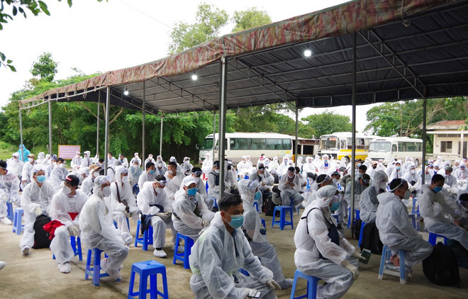 Coronavirus : près de 330 citoyens vietnamiens rapatriés de l’Angola ảnh 1 Coronavirus : près de 330 citoyens vietnamiens rapatriés de l’Angola ảnh 1