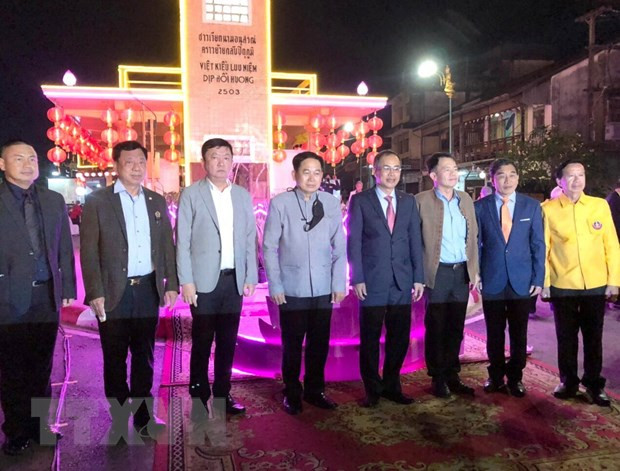 Le 60e anniversaire de la Tour de l’horloge vietnamienne en Thaïlande ảnh 1 Le 60e anniversaire de la Tour de l’horloge vietnamienne en Thaïlande ảnh 1