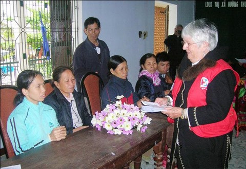 Une dame au grand cœur pour les victimes vietnamiennes de l’agent orange ảnh 1 Une dame au grand cœur pour les victimes vietnamiennes de l’agent orange ảnh 1
