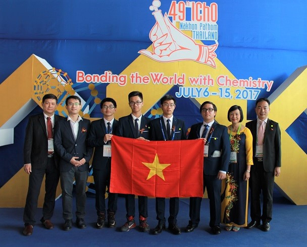 Le Vietnam brille aux Olympiades internationales de chimie 2017 ảnh 1 Le Vietnam brille aux Olympiades internationales de chimie 2017 ảnh 1