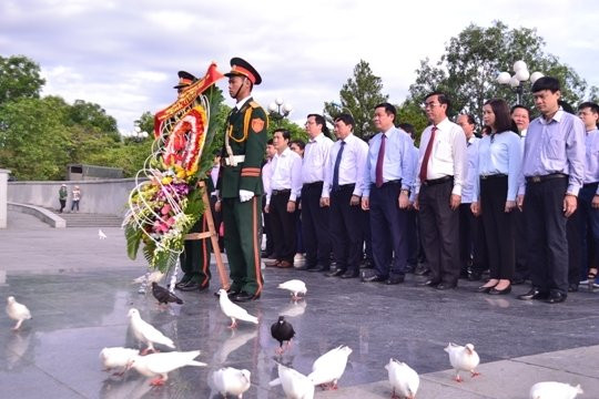 Aux héros morts pour la Patrie, le pays reconnaissant ảnh 2 Aux héros morts pour la Patrie, le pays reconnaissant ảnh 2