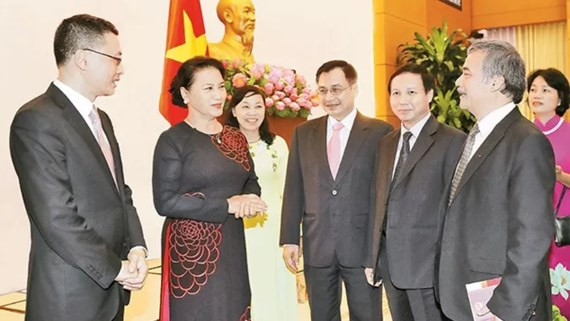 La présidente de l’AN rencontre les nouveaux ambassadeurs et représentants vietnamiens ảnh 1 La présidente de l’AN rencontre les nouveaux ambassadeurs et représentants vietnamiens ảnh 1
