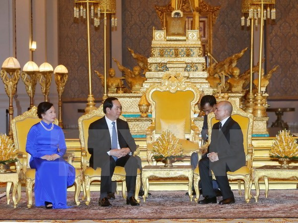 Développement des relations avec le Laos et le Cambodge ảnh 2 Développement des relations avec le Laos et le Cambodge ảnh 2