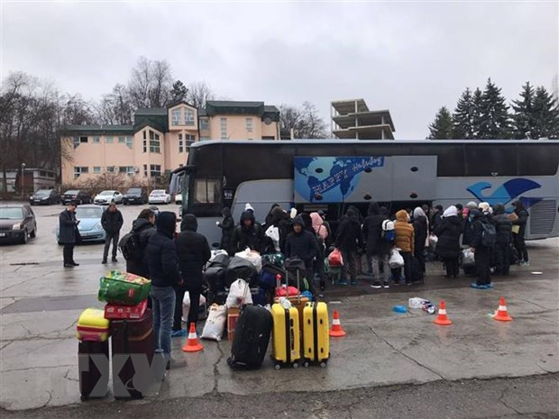 Environ 3.500 Vietnamiens ont été évacués des zones de guerre en Ukraine ảnh 1 Environ 3.500 Vietnamiens ont été évacués des zones de guerre en Ukraine ảnh 1