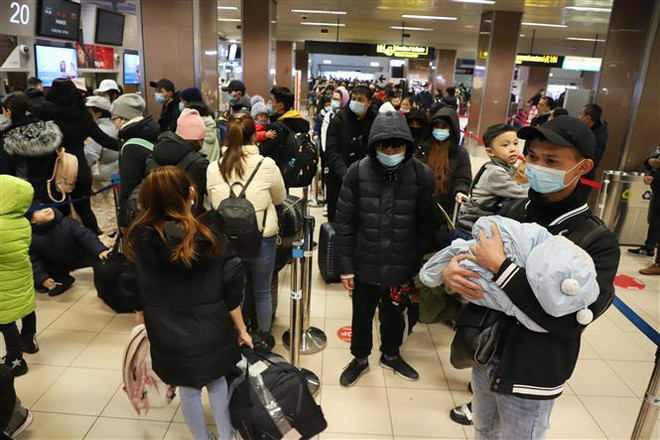 Le Vietnam a évacué ses citoyens des zones de guerre les plus féroces en Ukraine ảnh 2 Le Vietnam a évacué ses citoyens des zones de guerre les plus féroces en Ukraine ảnh 2