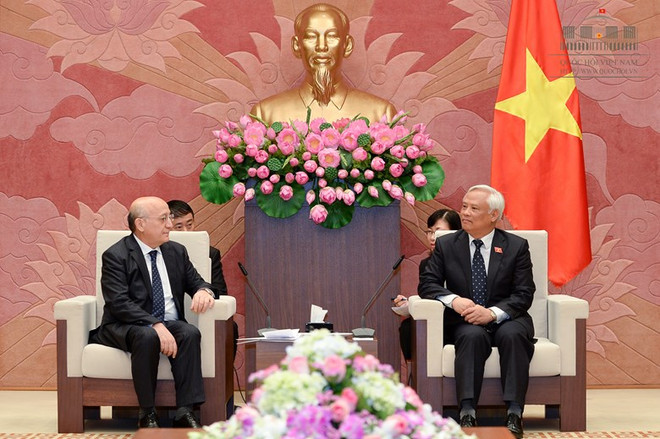 Renforcement de la coopération entre le PCV et le Parti Yeni Azerbaijan ảnh 2 Renforcement de la coopération entre le PCV et le Parti Yeni Azerbaijan ảnh 2