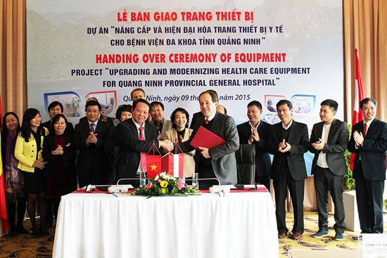 Nouveaux équipements médicaux pour la Polyclinique provinciale de Quang Ninh ảnh 1 Nouveaux équipements médicaux pour la Polyclinique provinciale de Quang Ninh ảnh 1