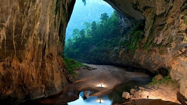 Les ambassadeurs de nombreux pays visiteront la grande grotte Son Doong ảnh 1 Les ambassadeurs de nombreux pays visiteront la grande grotte Son Doong ảnh 1
