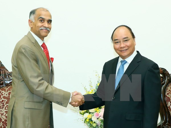 Le PM Nguyên Xuân Phuc reçoit l'ambassadeur indien Harish Parvathaneni ảnh 1