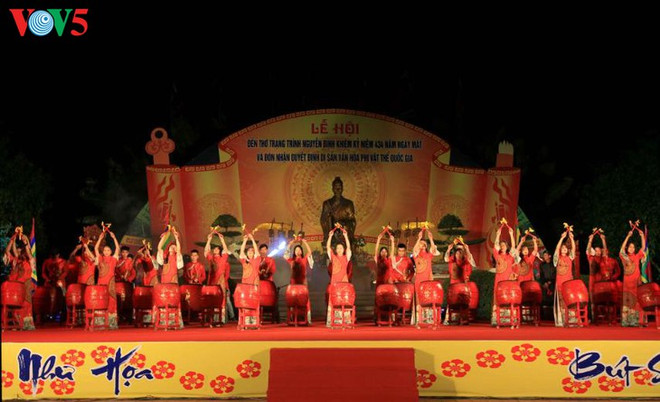 La fête du temple de Nguyên Binh Khiêm reconnu comme « Patrimoine culturel immatériel national » ảnh 1 La fête du temple de Nguyên Binh Khiêm reconnu comme « Patrimoine culturel immatériel national » ảnh 1