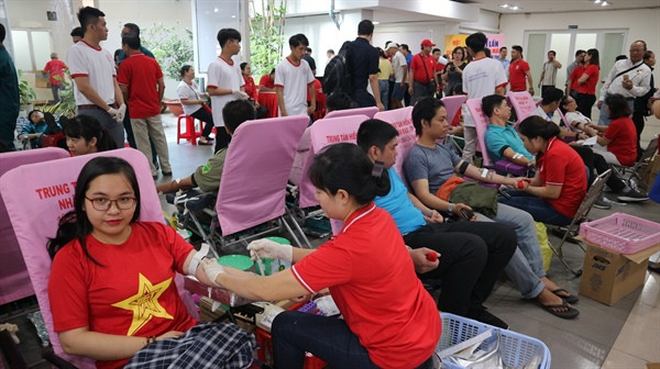 HCM-V: Lancement de la Fête du printemps rouge 2020 ảnh 1