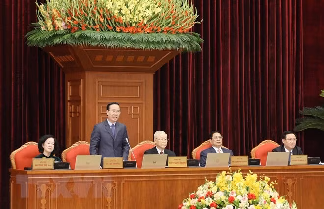 Premier jour ouvrable du plénum de mi-mandat du CC du Parti du 13e mandat ảnh 3