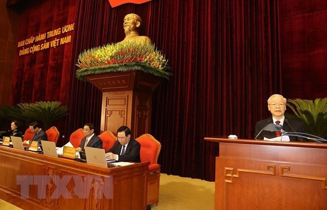 Premier jour ouvrable du plénum de mi-mandat du CC du Parti du 13e mandat ảnh 2 Premier jour ouvrable du plénum de mi-mandat du CC du Parti du 13e mandat ảnh 2
