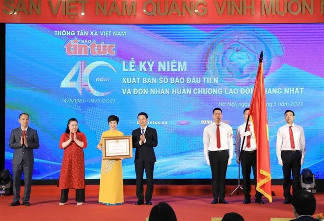 Les 40 ans de la naissance du journal "Tin tức" de la VNA ảnh 3
