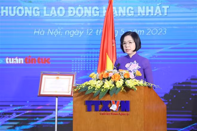 Les 40 ans de la naissance du journal "Tin tức" de la VNA ảnh 1 Les 40 ans de la naissance du journal "Tin tức" de la VNA ảnh 1