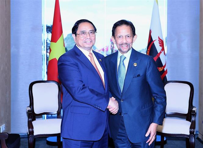 Le Premier ministre Pham Minh Chinh rencontre le sultan de Brunei ảnh 1 Le Premier ministre Pham Minh Chinh rencontre le sultan de Brunei ảnh 1