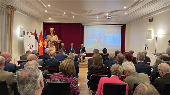 Séminaire sur les relations Vietnam-France à Paris ảnh 1