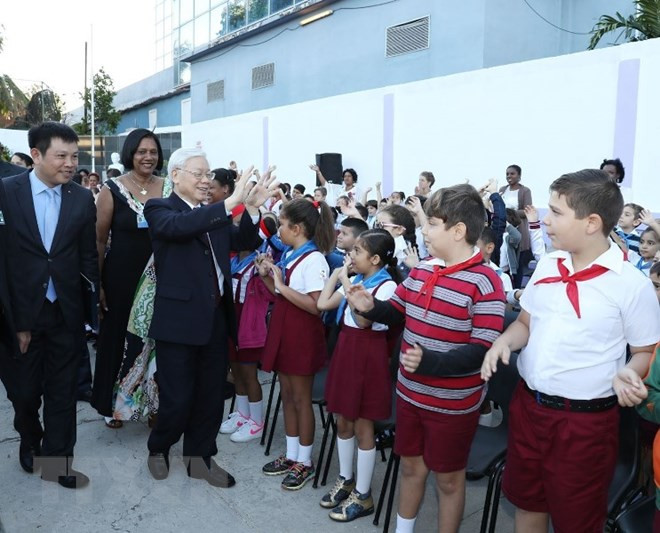 Cuba décerne le titre docteur honoris causa en science politique au leader du PCV ảnh 3 Cuba décerne le titre docteur honoris causa en science politique au leader du PCV ảnh 3
