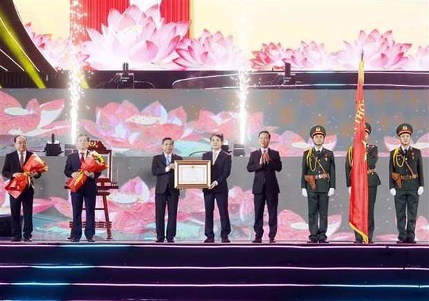 Le président exhorte Hau Giang à exploiter ses atouts pour le développement durable ảnh 2 Le président exhorte Hau Giang à exploiter ses atouts pour le développement durable ảnh 2