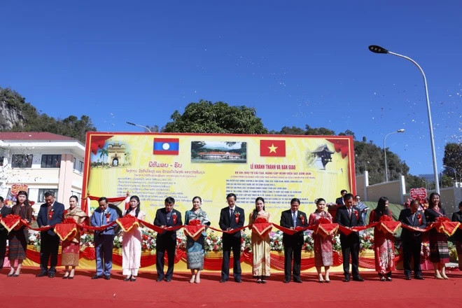 La visite du PM lao au Vietnam créera un nouvel élan pour les relations bilatérales ảnh 2 La visite du PM lao au Vietnam créera un nouvel élan pour les relations bilatérales ảnh 2