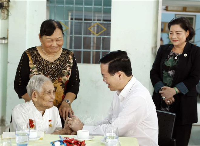 Le président à un événement de bilan de la construction de maisons pour les pauvres à Soc Trang ảnh 2 Le président à un événement de bilan de la construction de maisons pour les pauvres à Soc Trang ảnh 2