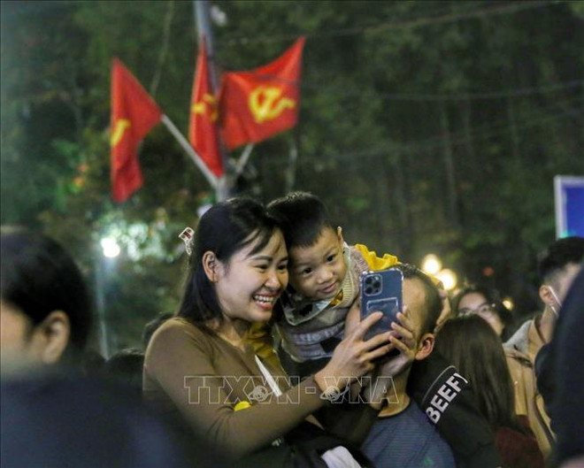Le Premier ministre Pham Minh Chinh accueille le Nouvel An avec des habitants de Cao Bang ảnh 2 Le Premier ministre Pham Minh Chinh accueille le Nouvel An avec des habitants de Cao Bang ảnh 2