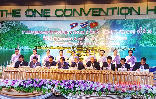 Renforcer les liens entres les localités Vietnam-Laos-Thaïlande ảnh 1