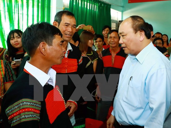 Le PM incite une commune de Dak Lak à vaincre la pauvreté ảnh 1 Le PM incite une commune de Dak Lak à vaincre la pauvreté ảnh 1