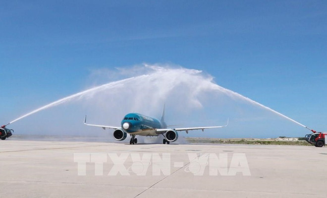 Vietnam Airlines inaugure la ligne Nha Trang-Singapour ảnh 2