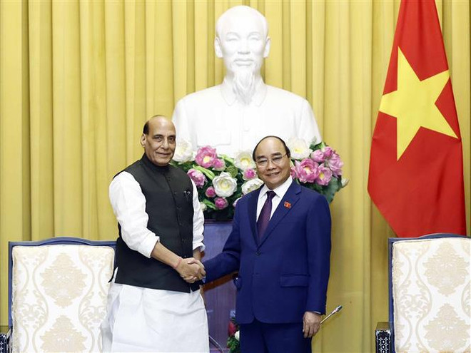 Le président Nguyên Xuân Phuc reçoit le ministre indien de la Défense Rajnath Singh ảnh 1 Le président Nguyên Xuân Phuc reçoit le ministre indien de la Défense Rajnath Singh ảnh 1