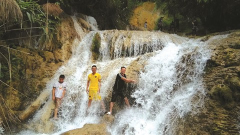À Thanh Hoa, des chutes d’eau en cascade ảnh 3