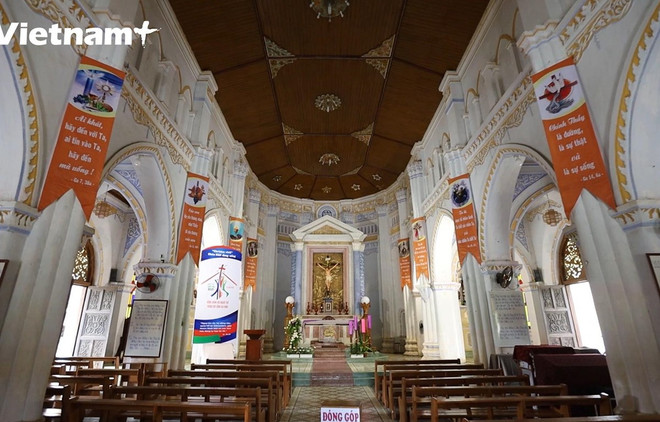 À la découverte de l’Église de Mang Lang ảnh 1