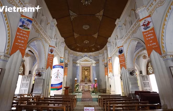 À la découverte de l’Église de Mang Lang ảnh 1