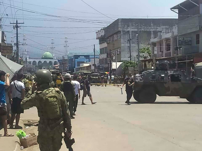 Double explosion aux Philippines : Au moins dix morts et 17 blessés ảnh 1 Double explosion aux Philippines : Au moins dix morts et 17 blessés ảnh 1