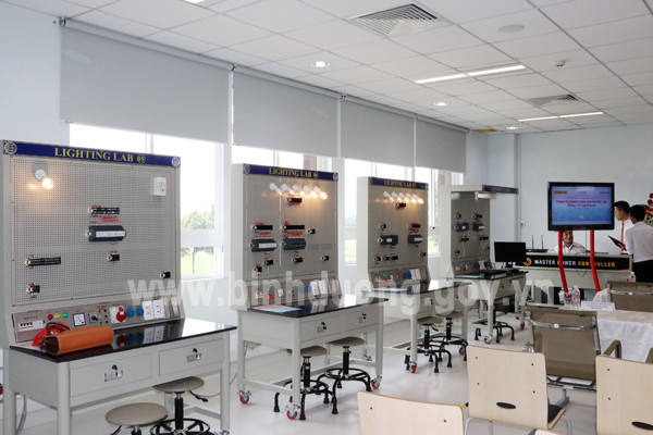 Binh Duong : Mise en service du laboratoire d'éclairage le plus moderne du Vietnam ảnh 1 Binh Duong : Mise en service du laboratoire d'éclairage le plus moderne du Vietnam ảnh 1
