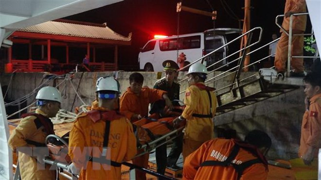 Un marin malade d’un navire sous le pavillon de Marshall Islands sauvé en mer ảnh 1