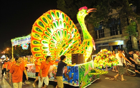 De la capitale aux régions montagneuses, la Fête de la mi-automne est partout ảnh 4 De la capitale aux régions montagneuses, la Fête de la mi-automne est partout ảnh 4