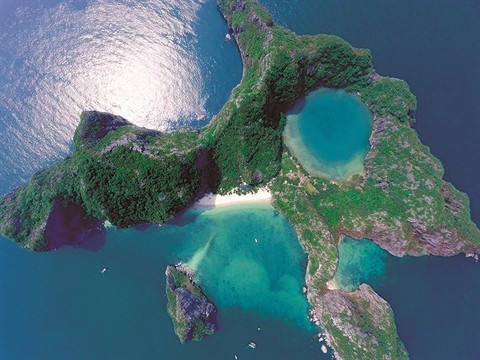 Quang Ninh : Escale à l’île de l’Œil du dragon ảnh 1 Quang Ninh : Escale à l’île de l’Œil du dragon ảnh 1
