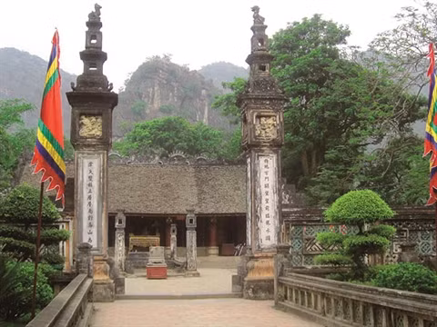 Les deux gardiens d’un tombeau royal millénaire à Ninh Binh ảnh 2
