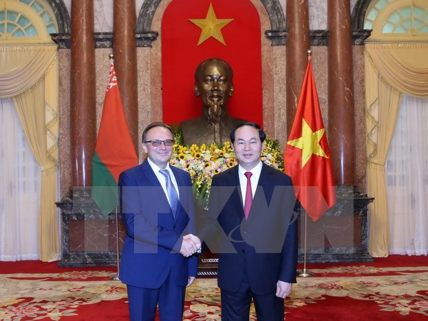Tran Dai Quang reçoit de nouveaux ambassadeurs ảnh 2 Tran Dai Quang reçoit de nouveaux ambassadeurs ảnh 2