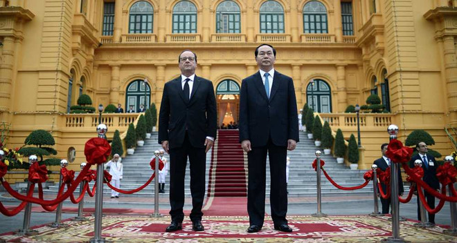 La visite de François Hollande au Vietnam largement couverte par la presse française ảnh 1 La visite de François Hollande au Vietnam largement couverte par la presse française ảnh 1