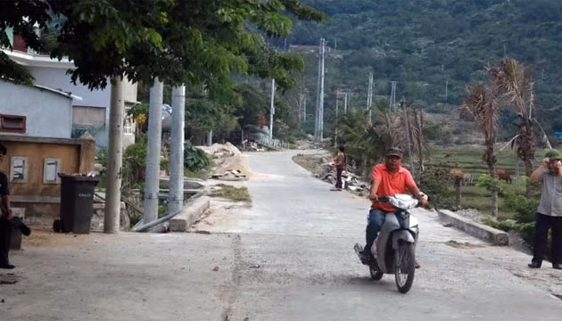 Achèvement de l’installation du câble sous-marin de l’île de Cù Lao Chàm ảnh 1