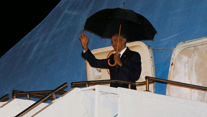 Le président américain arrive au Laos pour les Sommets de l’ASEAN ảnh 1 Le président américain arrive au Laos pour les Sommets de l’ASEAN ảnh 1