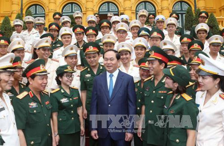 Suivre l’exemple moral du Président Ho Chi Minh : il faut multiplier les figures exemplaires ảnh 1 Suivre l’exemple moral du Président Ho Chi Minh : il faut multiplier les figures exemplaires ảnh 1