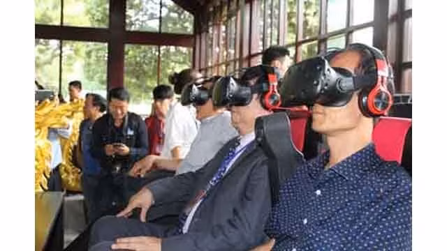 Découverte de la cité royale de Huê par la technologie VR ảnh 1 Découverte de la cité royale de Huê par la technologie VR ảnh 1