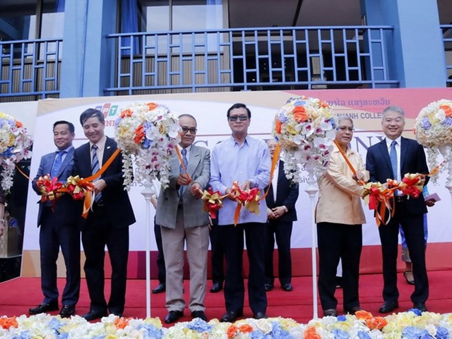 Lancement d’un projet de coopération entre FPT et le Sengsavanh College (Laos) ảnh 1 Lancement d’un projet de coopération entre FPT et le Sengsavanh College (Laos) ảnh 1