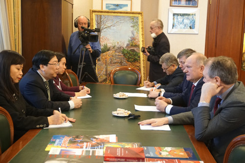 Le diplomate vietnamien rencontre des dirigeants du KPRF de Russie ảnh 1 Le diplomate vietnamien rencontre des dirigeants du KPRF de Russie ảnh 1